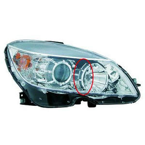 Projecteurs/Phare position droit - Compatible avec Mercedes Classe C (W204) de 2007 à 2011