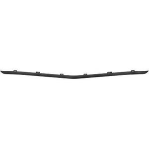 Baguette et bande protectrice de pare-chocs position avant central - Compatible avec Mercedes Classe C (W205) de 01/2014 à 07/2018